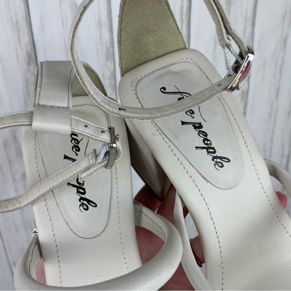 Free People white block toe and block heel size 38 - Picture 5 of 7